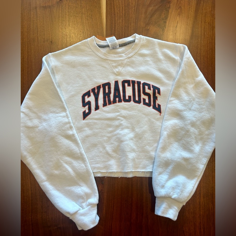 Syracuse University Cropped Sweatshirt - perfect for gamedays